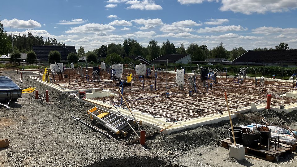 Byggprojekt, gjutad platta. Foto